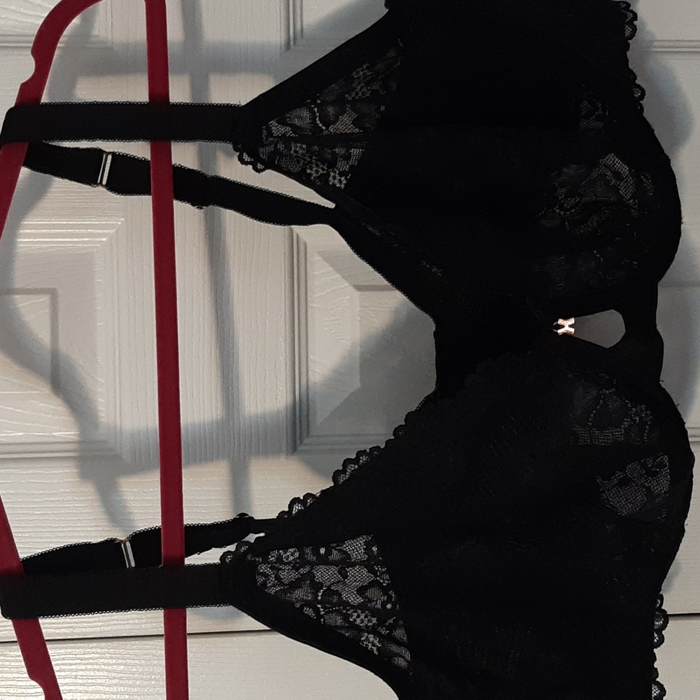 Fenty bra